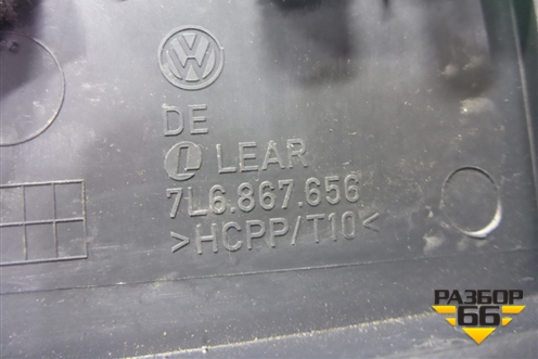 Обшивка двери багажника (правая заглушка) (7L6867656) для Volkswagen Touareg c 2002-2010г (Туарег)
