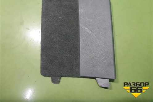 Обшивка двери багажника (правая заглушка) (7L6867656) для Volkswagen Touareg c 2002-2010г (Туарег)