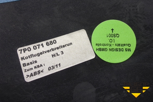 Накладка заднего бампера левая (новая) (7P0071680) для Volkswagen Touareg с 2010-2018г (Туарег)