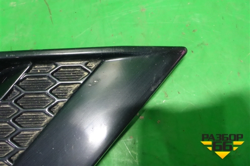 Накладка ПТФ правая (после 2020г) (52030WQ010) для Toyota Land Cruiser Prado(150) с 2009г (Ленд Крузер Прадо)