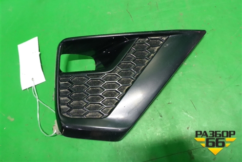 Накладка ПТФ правая (после 2020г) (52030WQ010) для Toyota Land Cruiser Prado(150) с 2009г (Ленд Крузер Прадо)