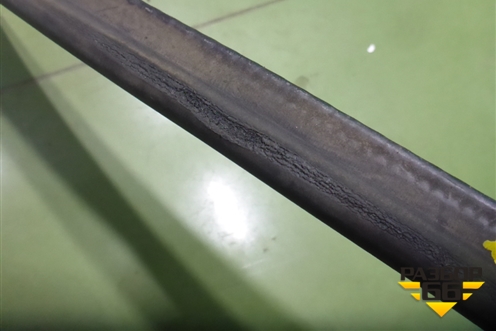 Уплотнитель капота (6V0823723A) для Skoda Rapid с 2013г (Рапид)