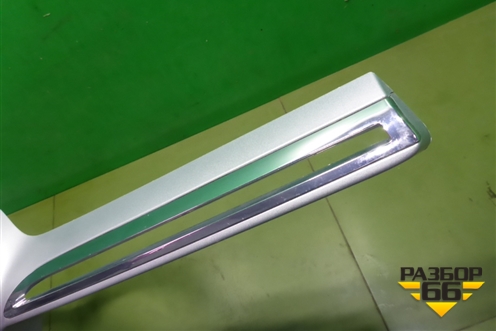 Накладка на решетку радиатора (A1678886200) для Mercedes Benz GLE-Klass V167 с 2018г (ГЛЕ)