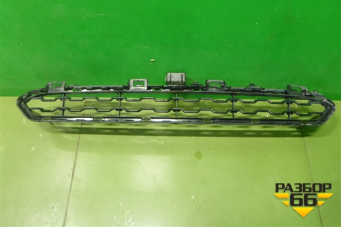 Решетка в передний бампер верхняя (М-Пакет) (51118056520) для BMW X6 F16 с 2014г (Х6 Ф16)