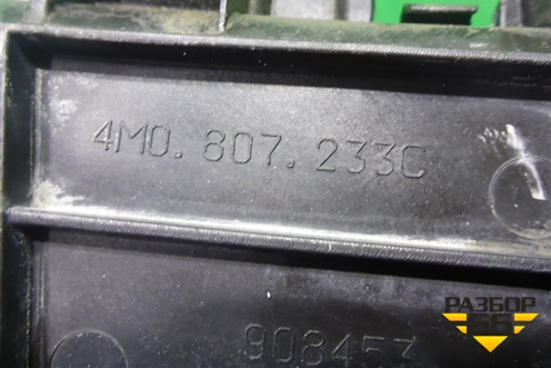 Кронштейн решетки радиатора (до 2019г) (4M0807233C) для Audi Q7 c 2015г (Ку 7)