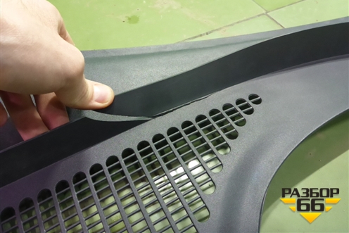 Решетка стеклоочистителей (60U819415) для Skoda Rapid с 2013г (Рапид)