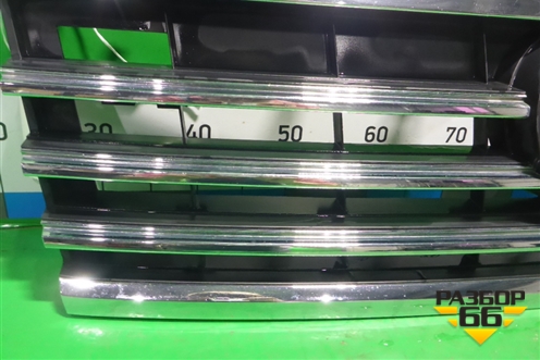 Решетка радиатора (760853653B) для Volkswagen Touareg с 2018г (Туарег)