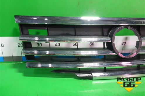 Решетка радиатора (760853653B) для Volkswagen Touareg с 2018г (Туарег)