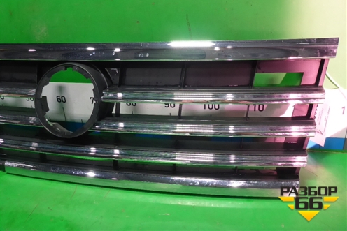 Решетка радиатора (760853653B) для Volkswagen Touareg с 2018г (Туарег)