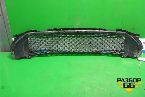 Решетка в передний бампер центральная (BH5217K946) для Land Rover Freelander 2 с 2007г (Фрилендер)