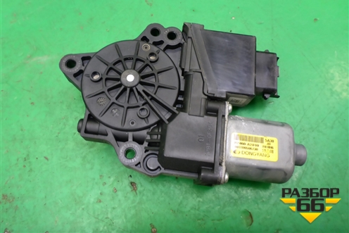 Моторчик стеклоподъёмника передний правый (82460A2010) для Kia Ceed с 2012-2018г (Сид 2)