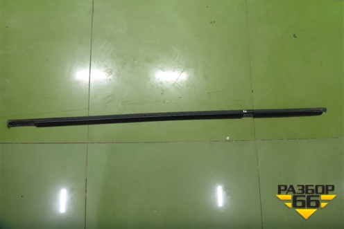 Накладка стекла заднего левого (3U5839477F) для Skoda Superb с 2001-2008г (Суперб)