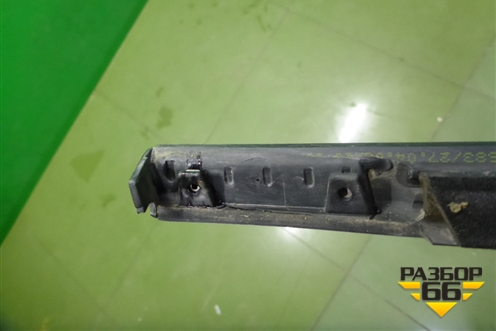 Накладка стекла заднего левого (3U5839477F) для Skoda Superb с 2001-2008г (Суперб)