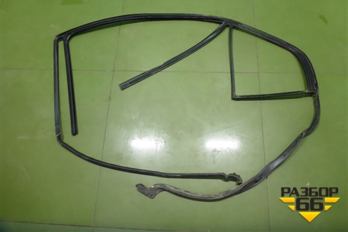 Уплотнитель стекла двери задней правой (3U5845210D) для Skoda Superb с 2001-2008г (Суперб)