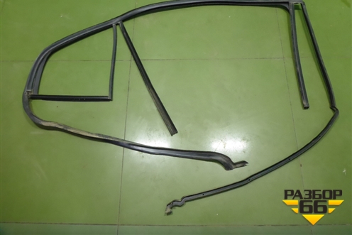 Уплотнитель стекла двери задней правой (3U5845210D) для Skoda Superb с 2001-2008г (Суперб)