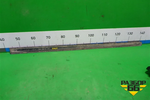 Накладка двери передней правой (7573102190) для Toyota Corolla (E12) с 2001-2007г (Королла 120)