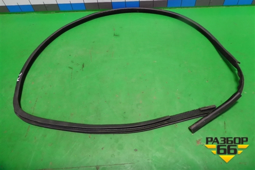 Уплотнитель стекла двери передней левой (3B0837439GB41) для Skoda Superb с 2001-2008г (Суперб)