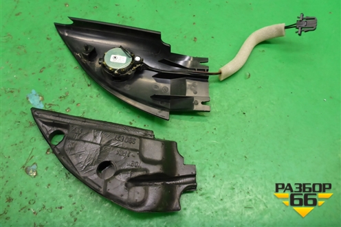 Накладка двери передней левой уголок (3B0837993) для Skoda Superb с 2001-2008г (Суперб)