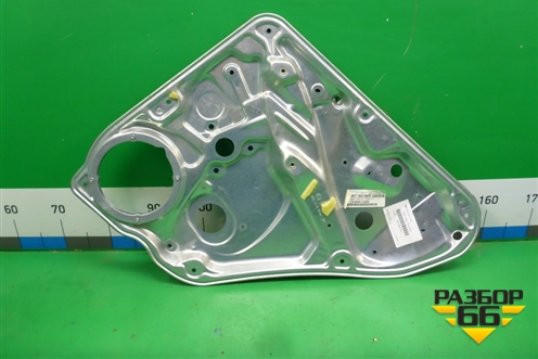 Панель внутренняя двери задней правой (3B5839756C) для Skoda Superb с 2001-2008г (Суперб)