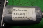 Моторчик стеклоподъёмника задний правый (3U0959812) для Skoda Superb с 2001-2008г (Суперб)