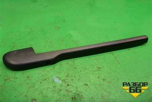 Накладка внутренняя (на переднее левое сиденье) (3B0881087D) для Skoda Superb с 2001-2008г (Суперб)