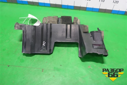 Дефлектор радиатора левый (после 2015г) (5329460170) для Toyota Land Cruiser (200) с 2008г (Ленд Крузер)