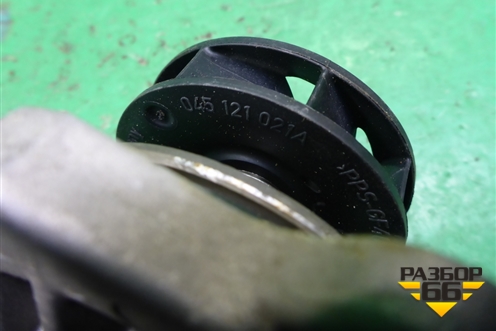 Насос водяной помпа (1.8л AWT) (06A121031C) для Skoda Superb с 2001-2008г (Суперб)