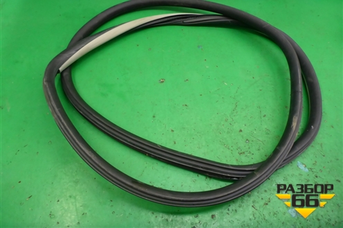 Уплотнитель двери задней левой для Skoda Superb с 2001-2008г (Суперб)