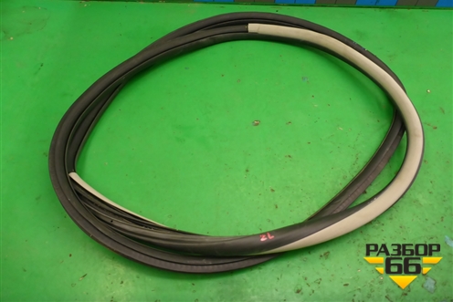 Уплотнитель двери задней левой для Skoda Superb с 2001-2008г (Суперб)