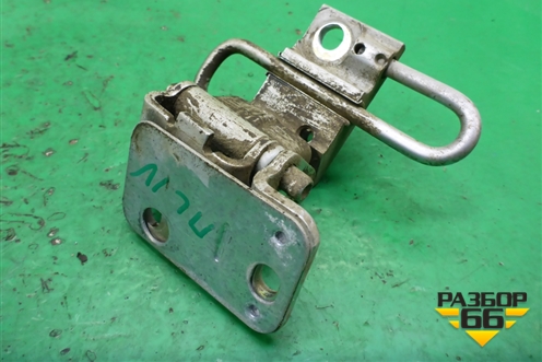 Петля двери передней левой нижняя для Skoda Superb с 2001-2008г (Суперб)