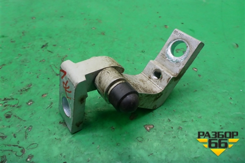 Петля двери передней правой верхняя для Skoda Superb с 2001-2008г (Суперб)