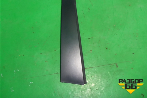 Накладка двери задней правой (на рамку) (75761011) для Toyota Camry V70 с 2017г (Камри)