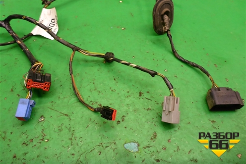 Проводка двери передней правой (эл.стеклоподъёмник) (8M5T14K138DDA) для Ford Focus 2 с 2008-2011г (Фокус)