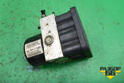 Блок ABS (8M512C405AA) для Ford Focus 2 с 2008-2011г (Фокус)