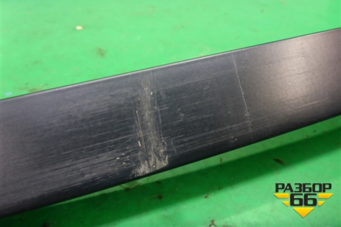 Накладка стекла заднего правого для Skoda Superb с 2001-2008г (Суперб)