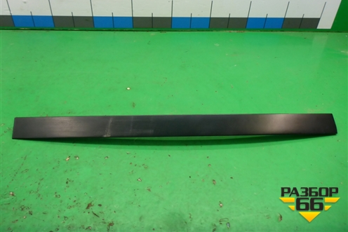 Накладка стекла заднего правого для Skoda Superb с 2001-2008г (Суперб)