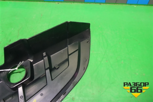 Накладка декоративная на двигатель (левая часть) (70593909) для Audi Q7 c 2015г (Ку 7)