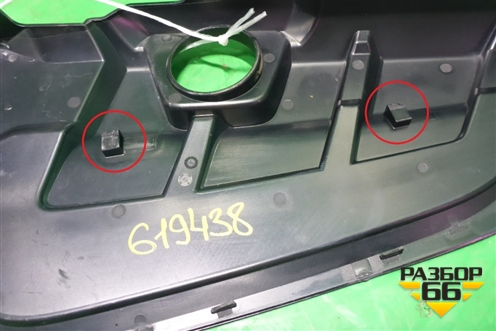 Накладка декоративная на двигатель (левая часть) (70593909) для Audi Q7 c 2015г (Ку 7)