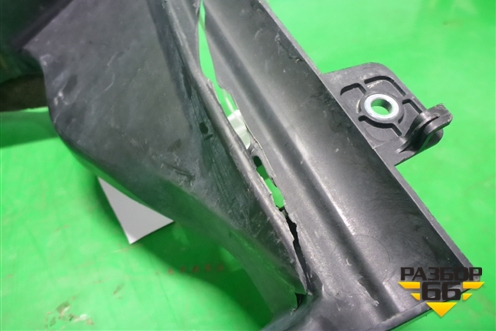 Воздухозаборник интеркулера левый (165D170010) для Toyota Land Cruiser (300) с 2021г (Ленд Крузер)