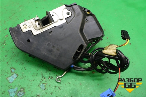 Замок двери задней правой для Mercedes Benz CLS C219 с 2004-2010г (ЦЛС)