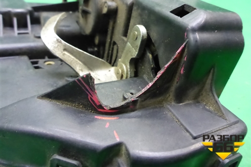 Замок двери задней правой для Mercedes Benz CLS C219 с 2004-2010г (ЦЛС)