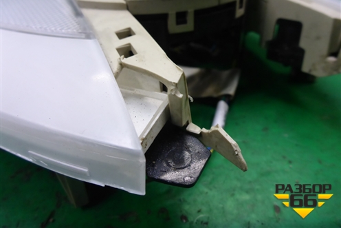 Плафон салонный передний (под люк) (A2198201301) для Mercedes Benz CLS C219 с 2004-2010г (ЦЛС)