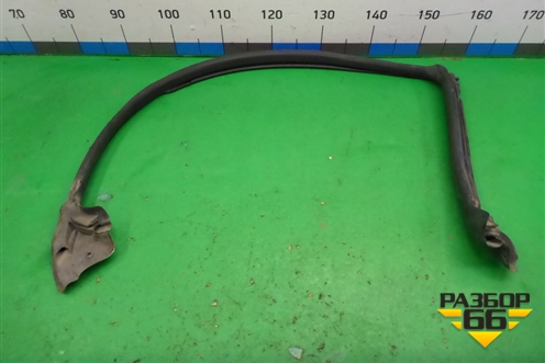 Уплотнитель стекла двери задней левой (A2197300778) для Mercedes Benz CLS C219 с 2004-2010г (ЦЛС)