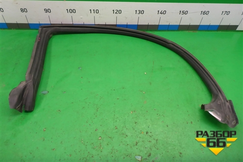 Уплотнитель стекла двери задней левой (A2197300778) для Mercedes Benz CLS C219 с 2004-2010г (ЦЛС)