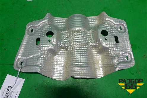 Экран тепловой (4M0521443D) для Audi Q7 c 2015г (Ку 7)