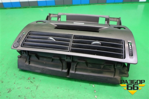 Дефлектор воздушный центральный (9646338277) для Citroen C4 с 2005-2011г (С4)