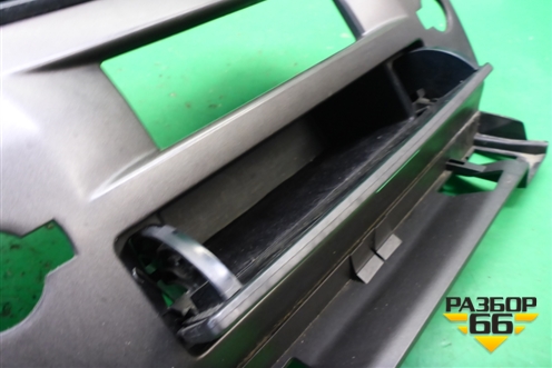 Дефлектор воздушный центральный (9646338277) для Citroen C4 с 2005-2011г (С4)