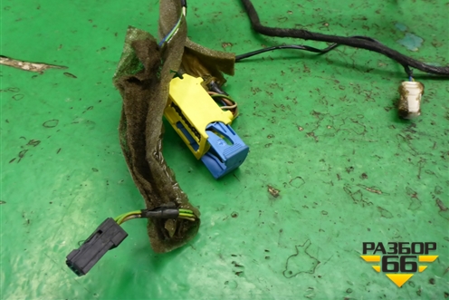 Проводка двери передней правой (9657592780) для Citroen C4 с 2005-2011г (С4)