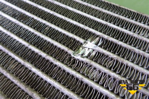 Радиатор масляный (A0995000401) для Mercedes Benz G-Klass W463 с1989г (Гелендваген)