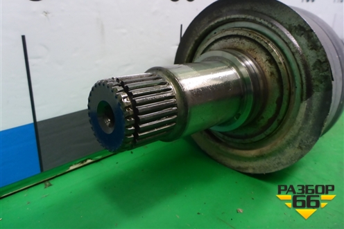 Привод задний левый (шлиц наруж-27, внутр-27) (A1723500010) для Mercedes Benz SLK R172 с 2010-2016г (СЛК)